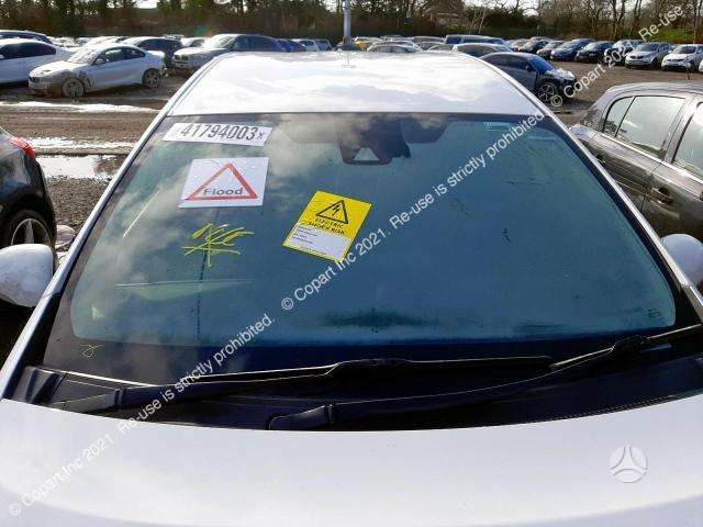 Toyota Prius+ dalimis