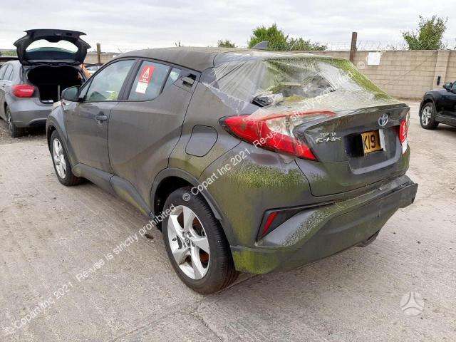 Toyota C-HR по частям