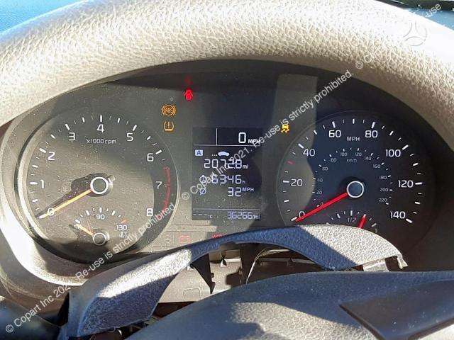 Kia Rio dalimis