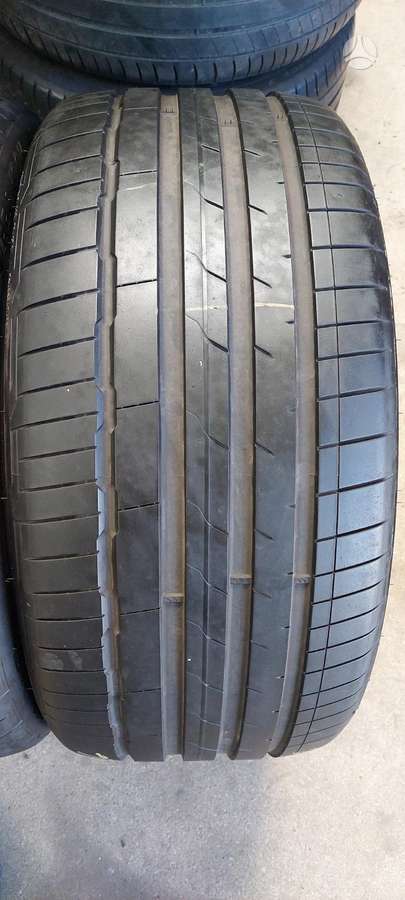 Hankook, vasarinės 285/35 R22