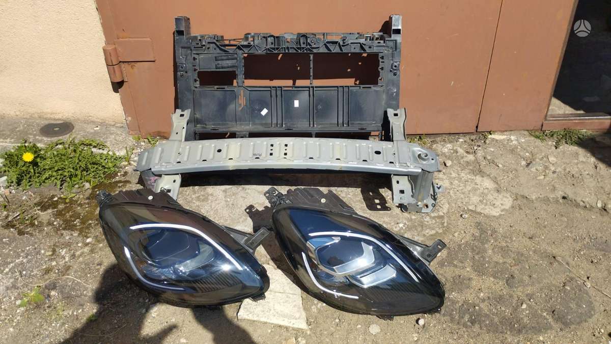 Ford Puma kėbulo dalys