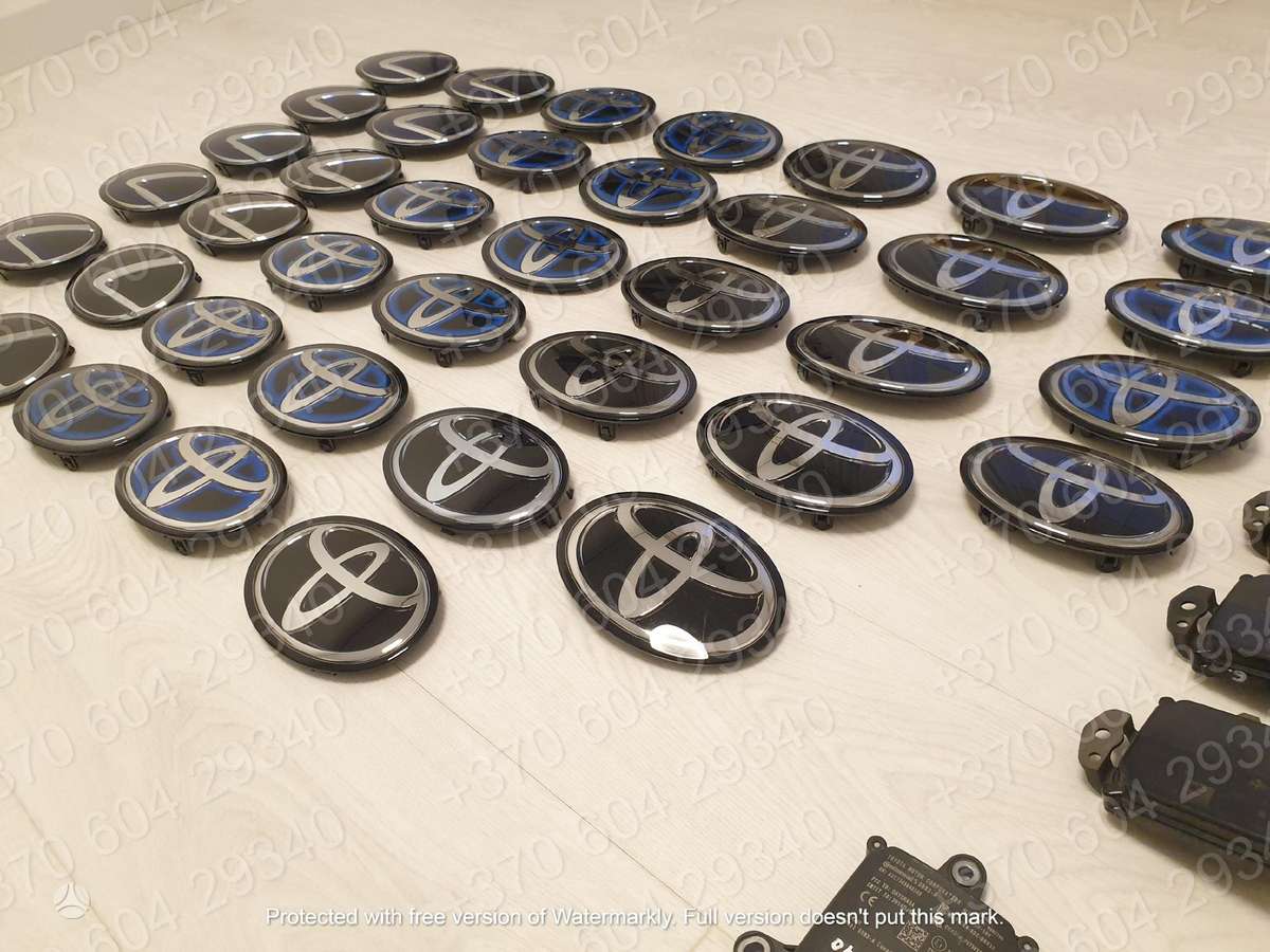 Toyota Sienna apdailos grotelės