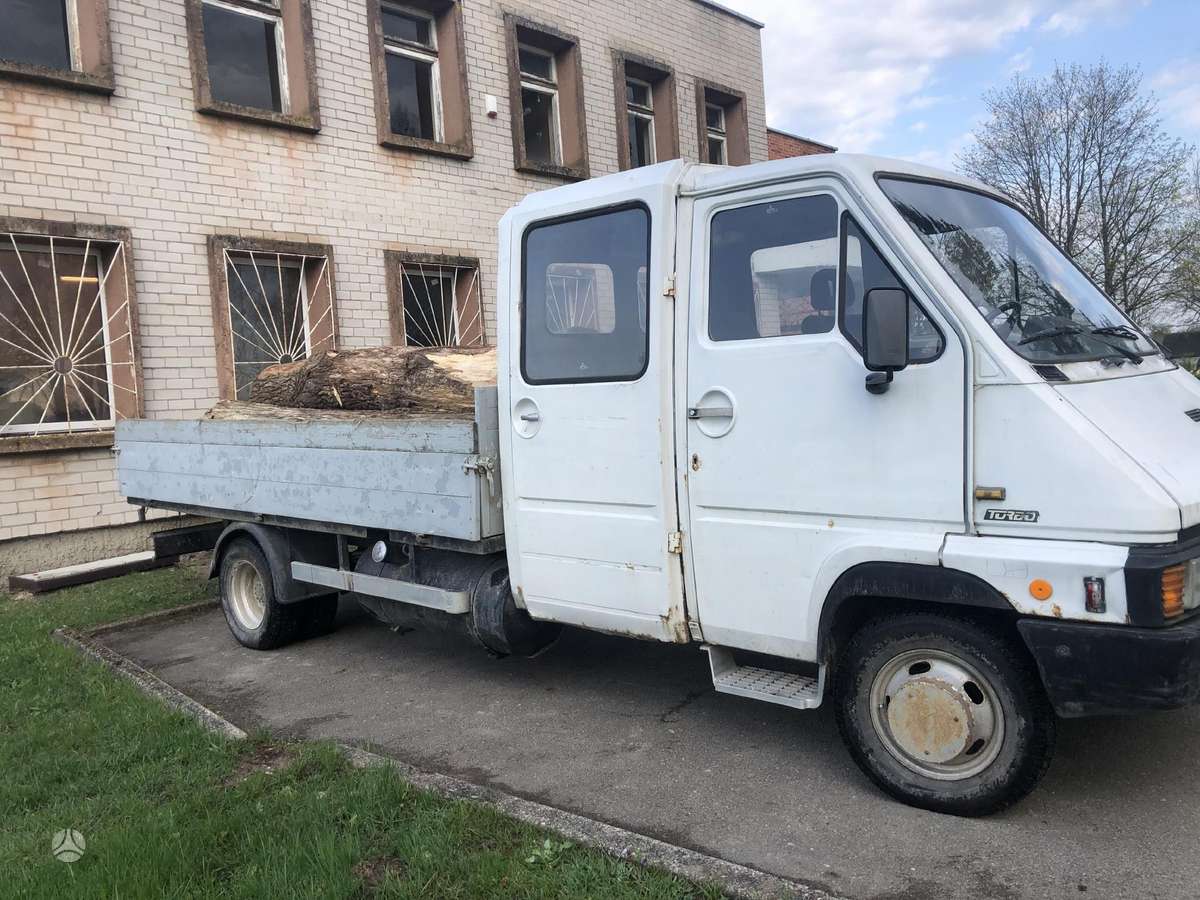 Renault B 90, сдвоенная кабина