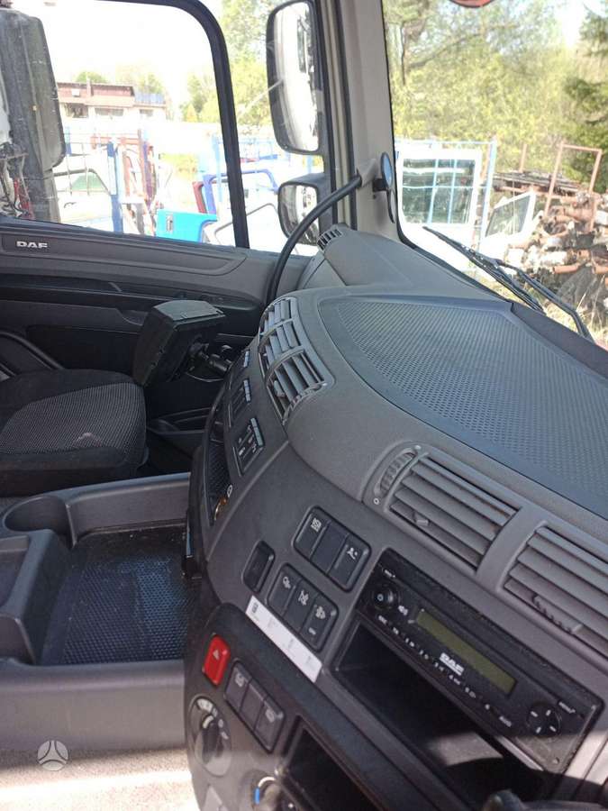 DAF CF410 FT, vilkikai