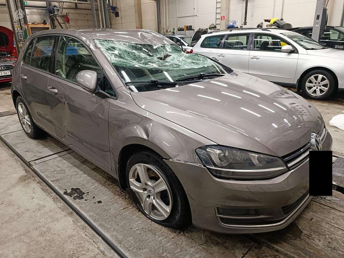 Volkswagen Golf rezerves daļās