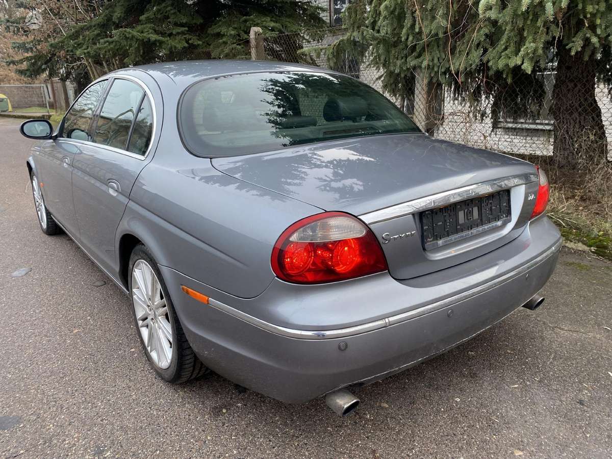Jaguar S-Type по частям. Dalimis
