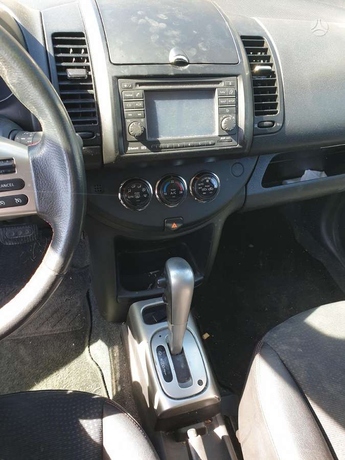 Nissan Note dalimis