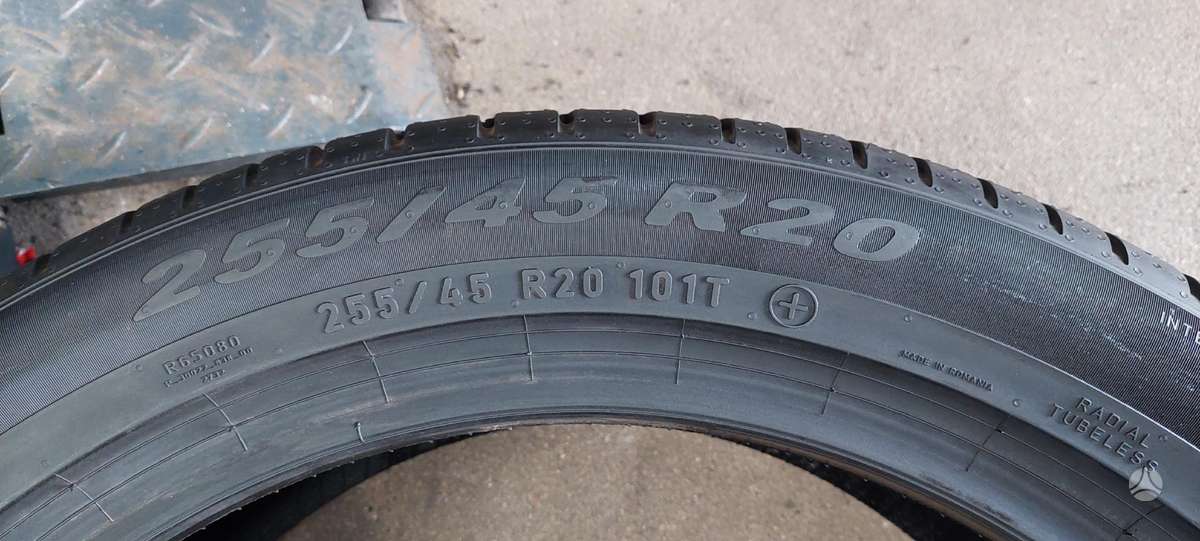 Pirelli, vasaras 255/45 R20