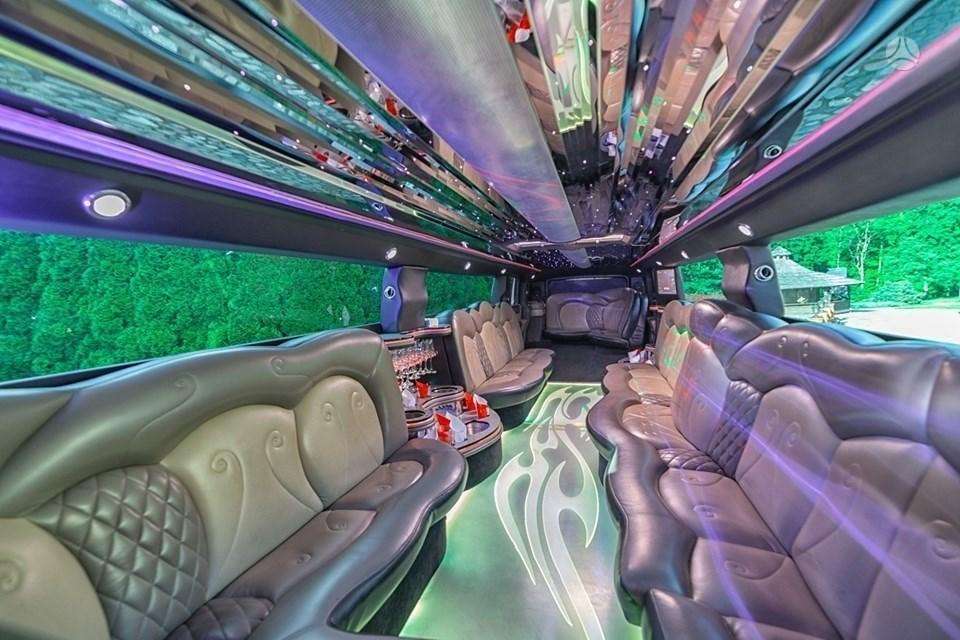 Hummer H2, Лимузин