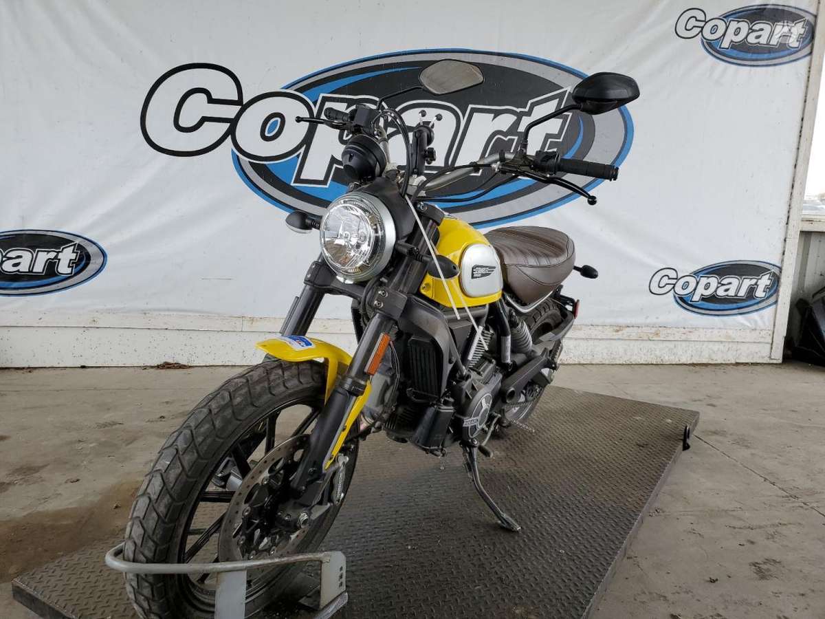 Ducati Scrambler, street / klasikiniai