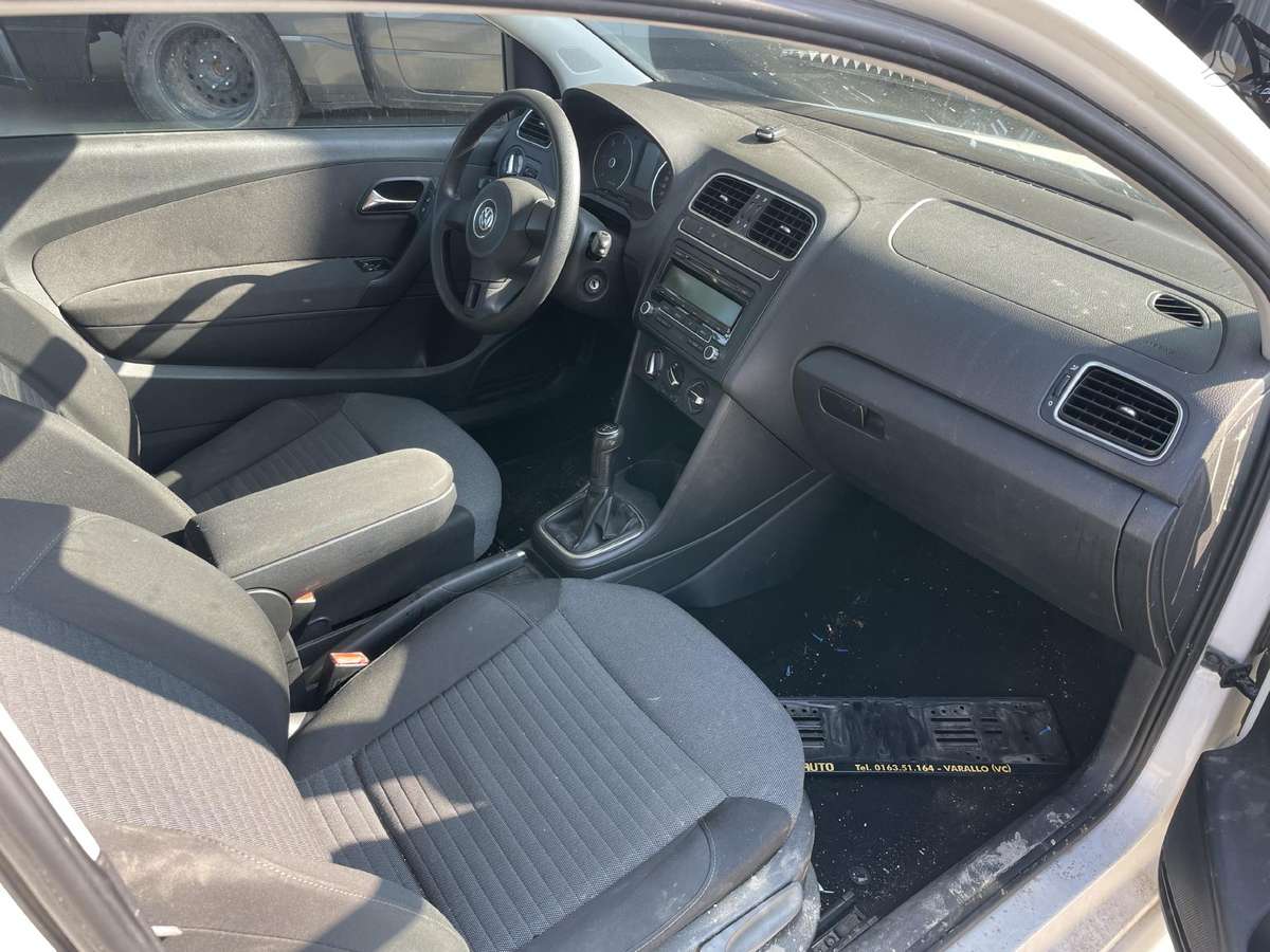 Volkswagen Polo dalimis