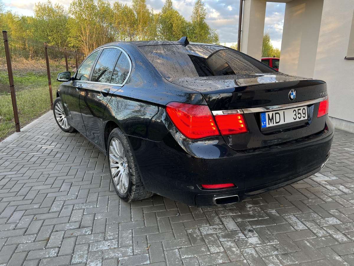 BMW 730, 3.0 l., Седан