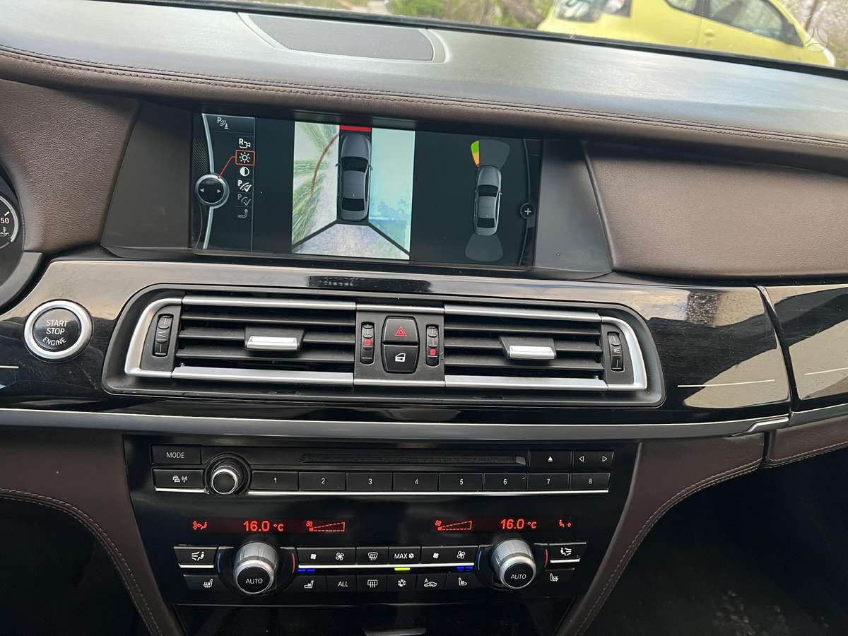 BMW 730, 3.0 l., Седан