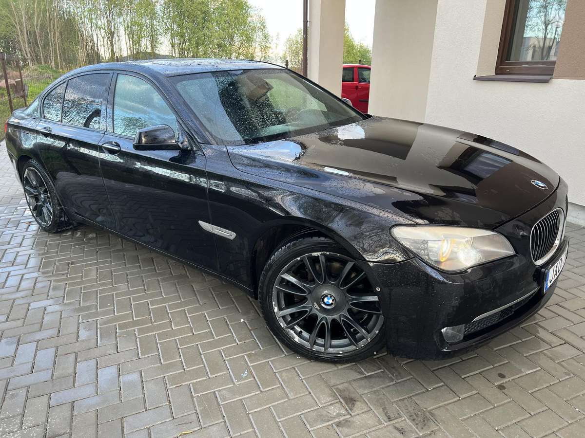 BMW 730, 3.0 l., Седан