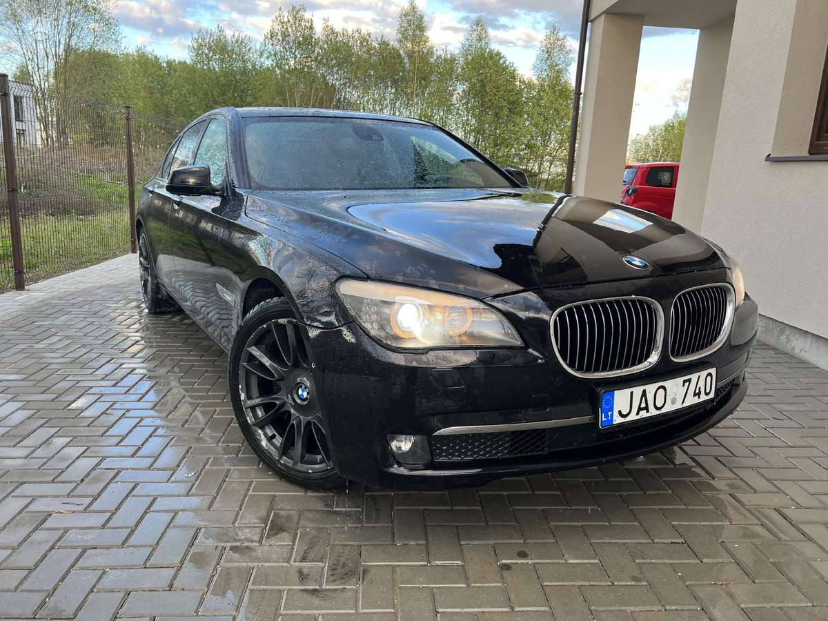 BMW 730, 3.0 l., Седан