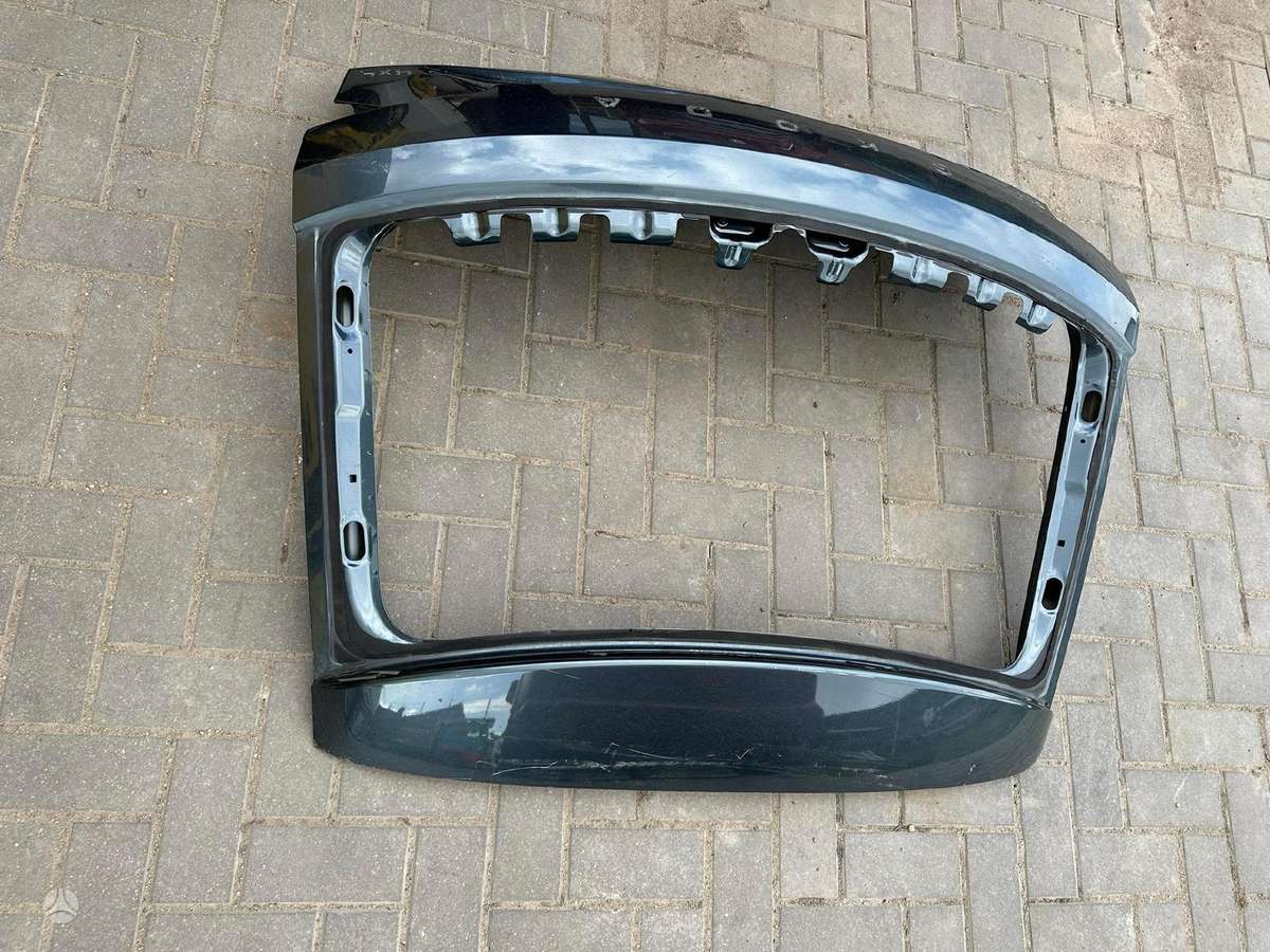 Skoda Superb hood (front, rear)