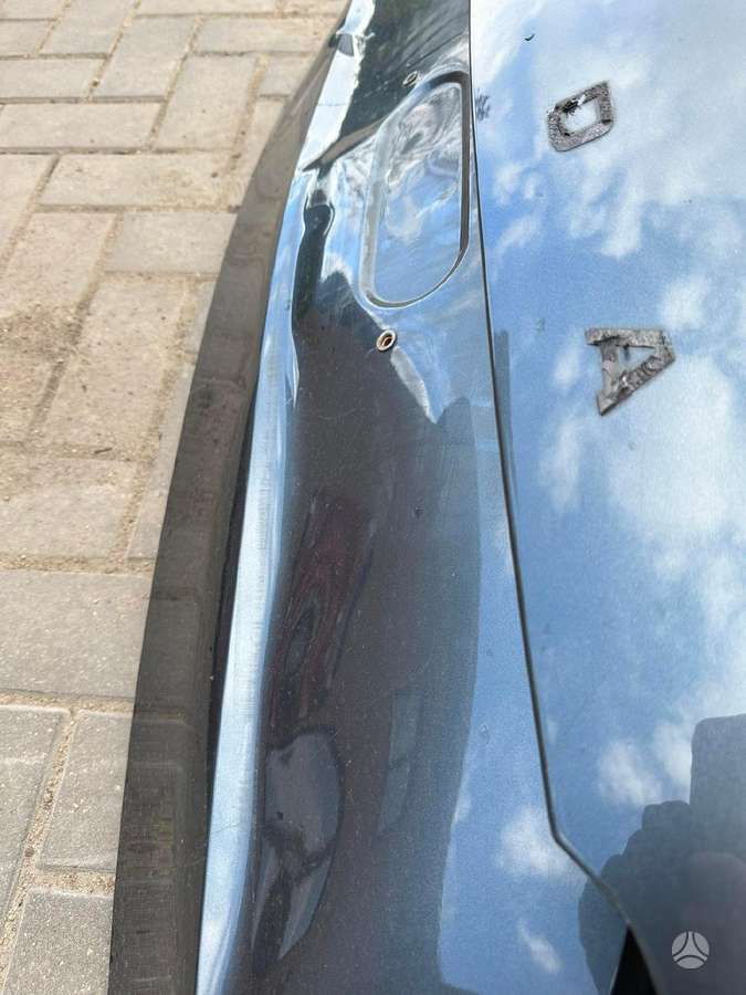 Skoda Superb hood (front, rear)