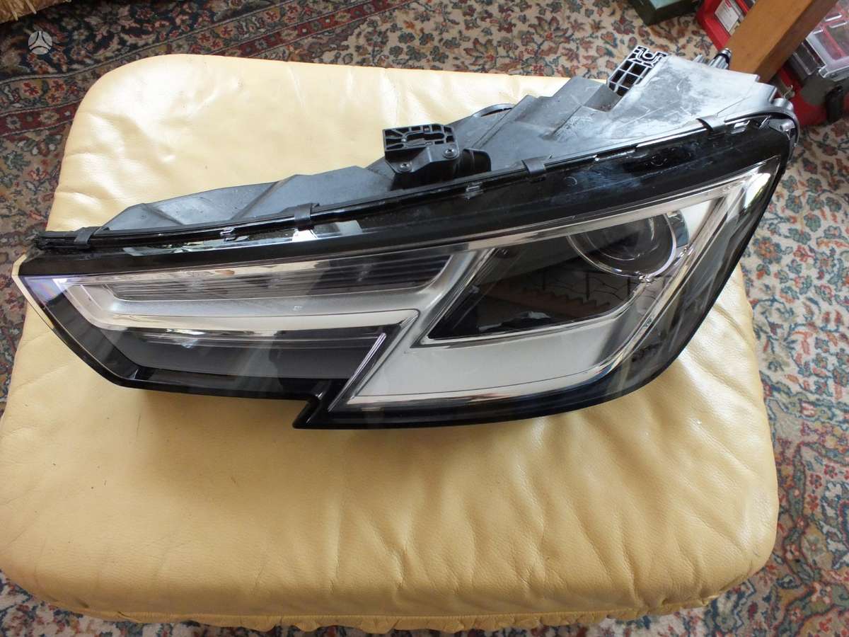 Audi A4 lights