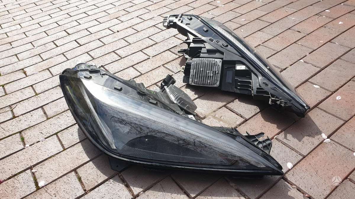 Chevrolet Corvette kėbulo dalys