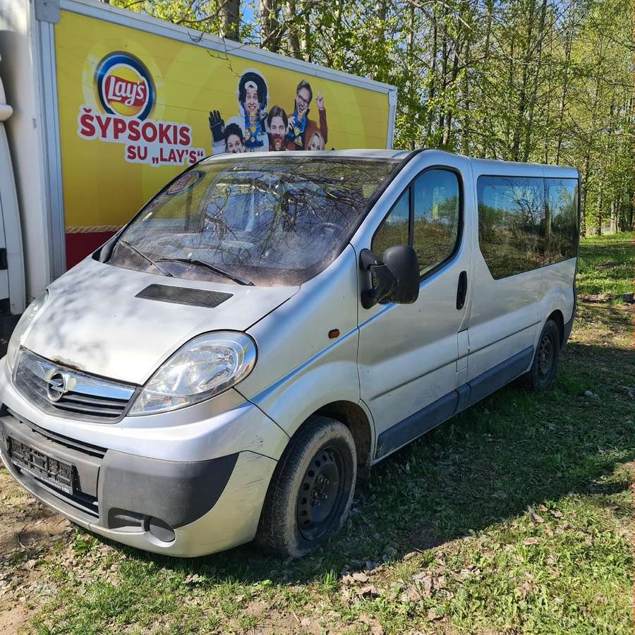 Opel VIVARO, passenger vans