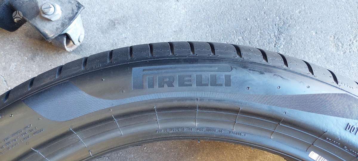 Pirelli, летние 235/45 R20