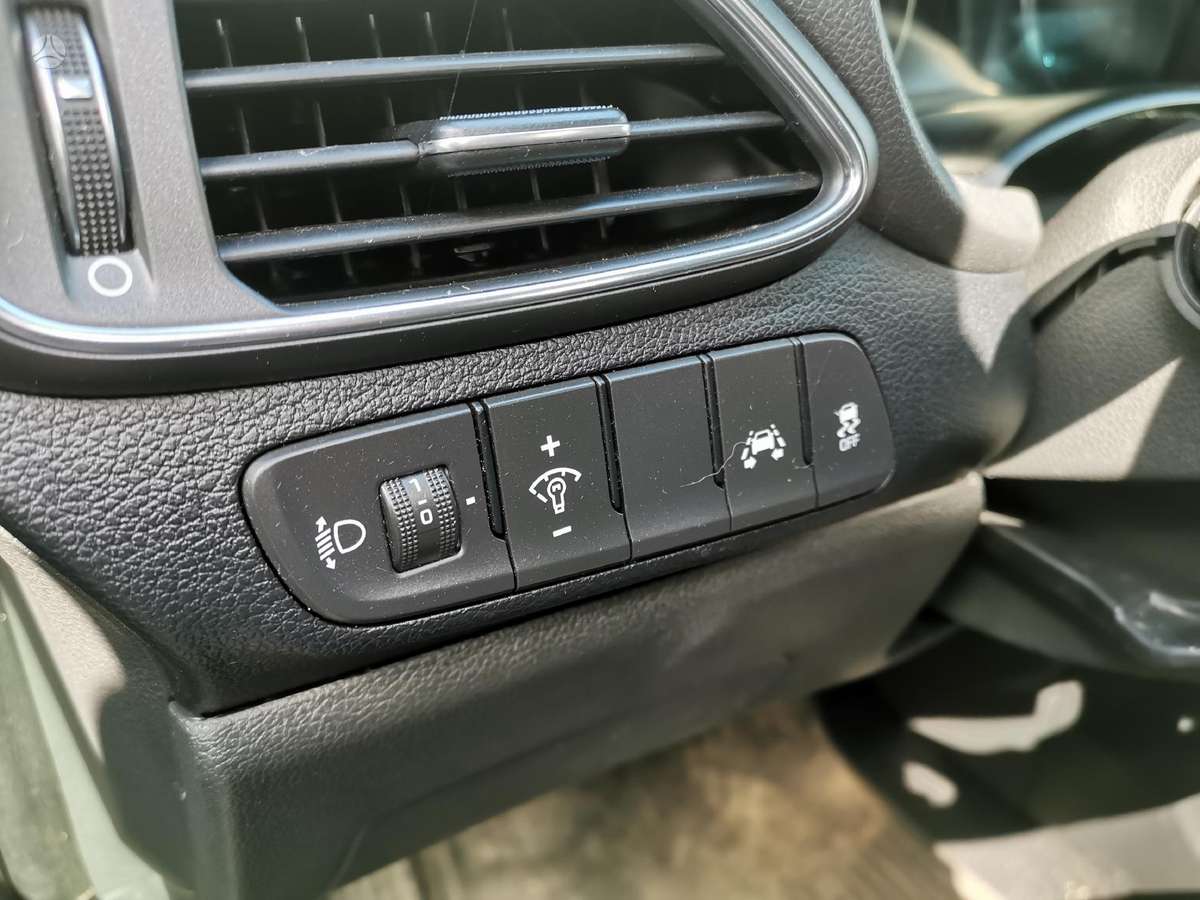 Hyundai i30 по частям