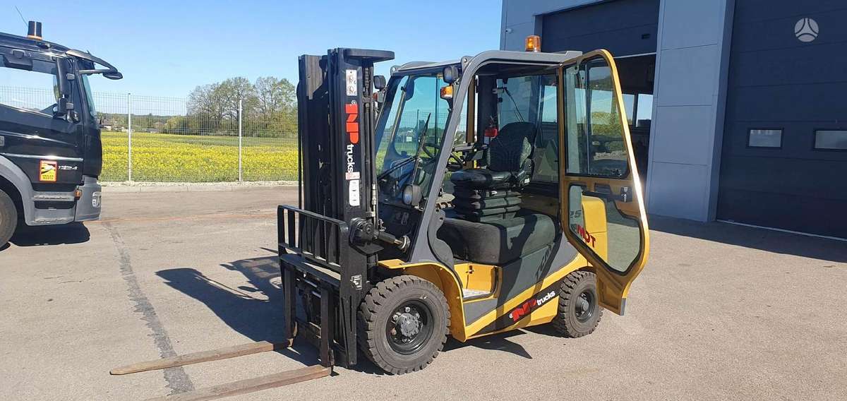 TCM FD25T6, вилочные погрузчики