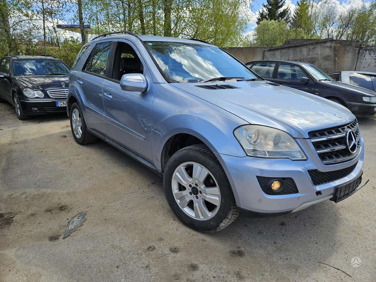 Mercedes-Benz ML320