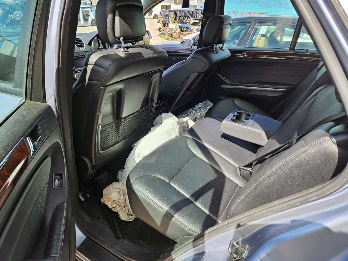 Mercedes-Benz ML320