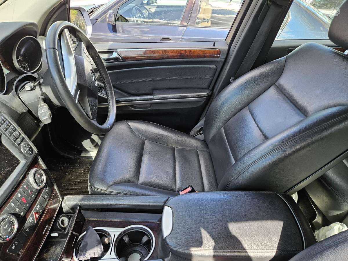 Mercedes-Benz ML320