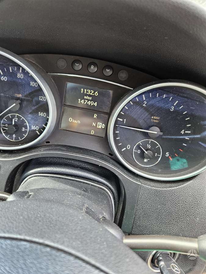 Mercedes-Benz ML320