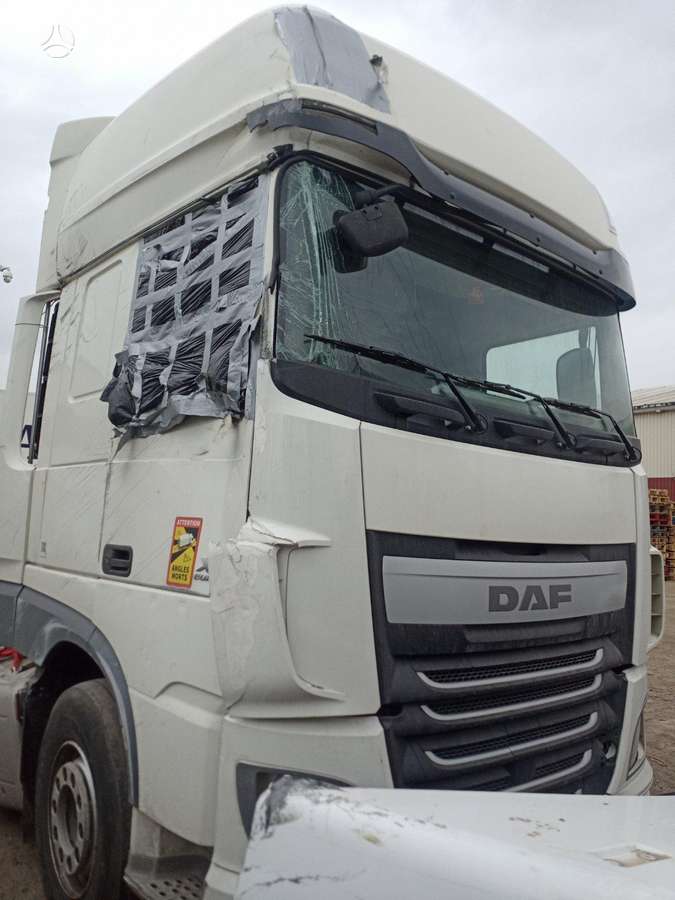 DAF XF460FT, semi-trailer trucks