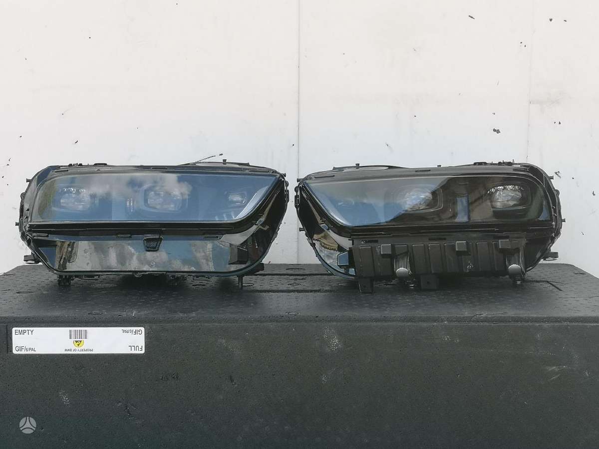 BMW X7 lights