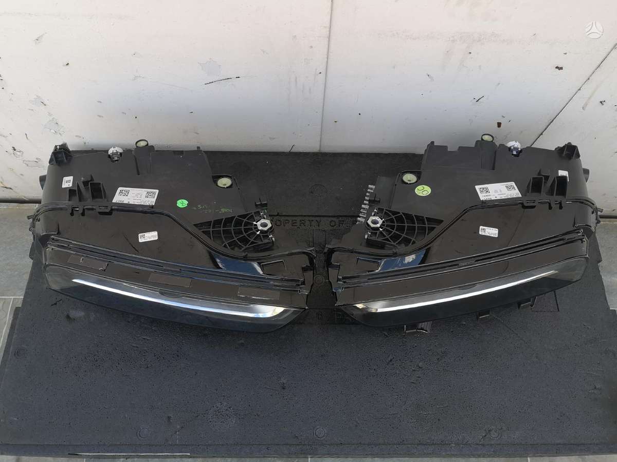 BMW X7 lights