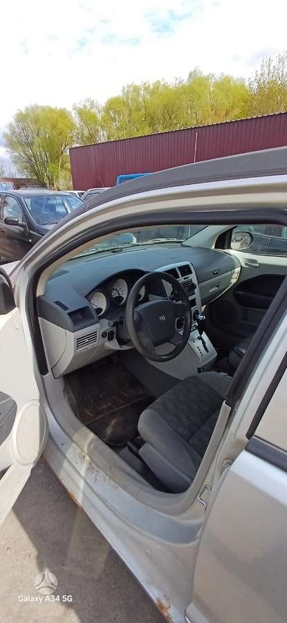 Dodge Caliber dalimis