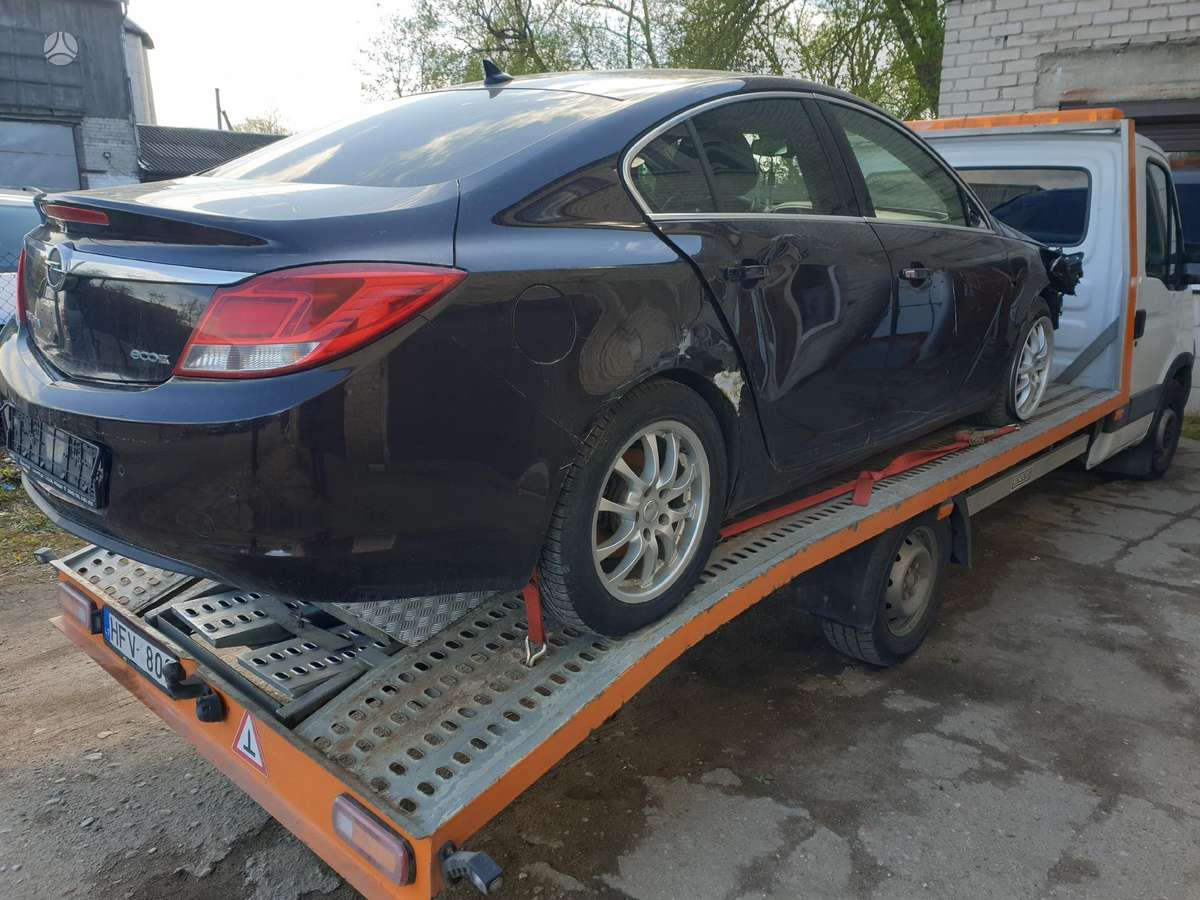 Opel Insignia for parts