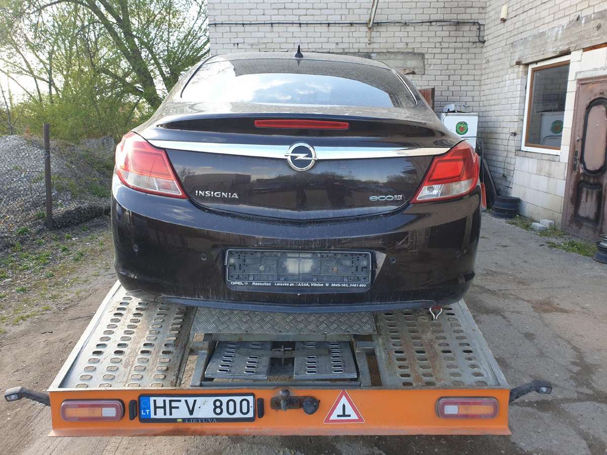 Opel Insignia for parts