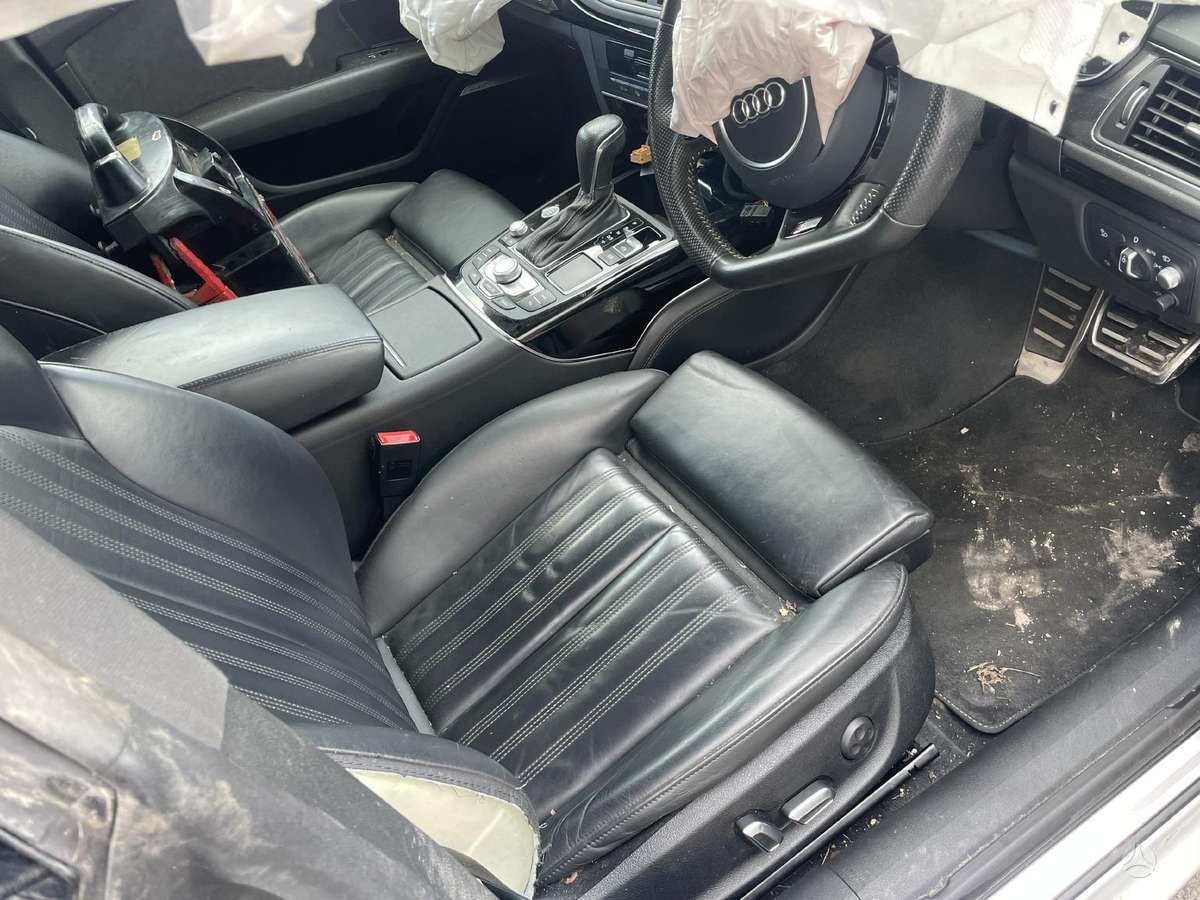 Audi A7 dalimis