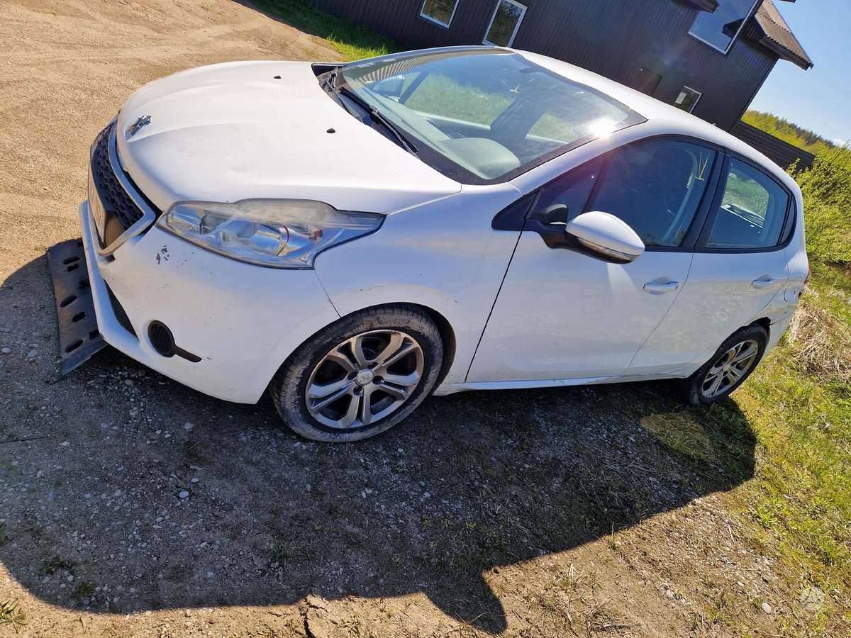 Peugeot 208 rezerves daļās