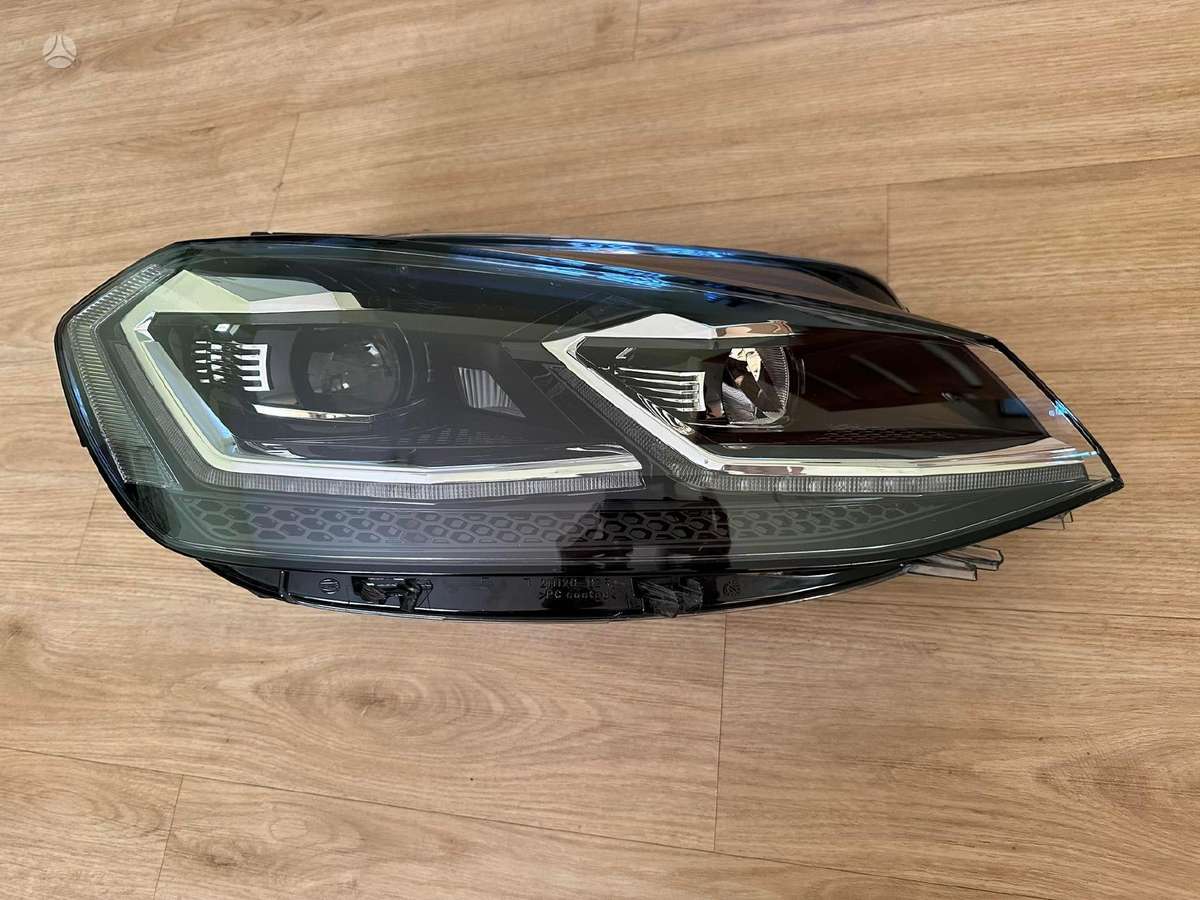Volkswagen Golf lights