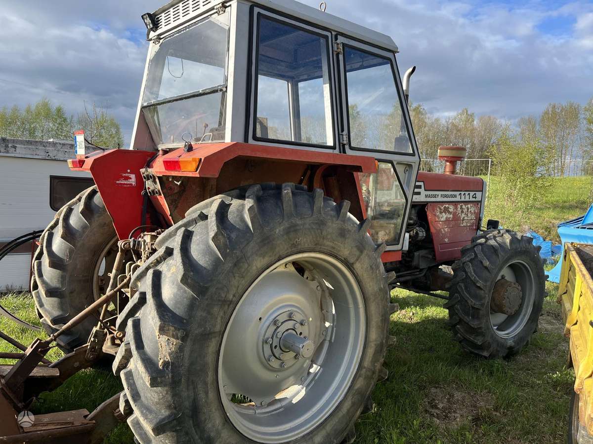 Massey Ferguson 1114, traktoriai