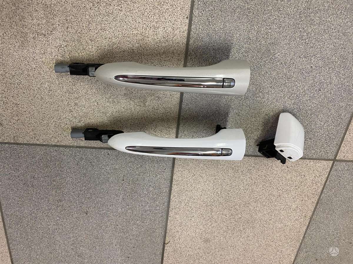 Chrysler Pacifica interior parts