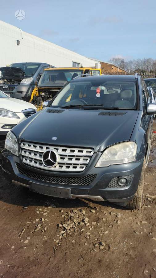 Mercedes-Benz ML320
