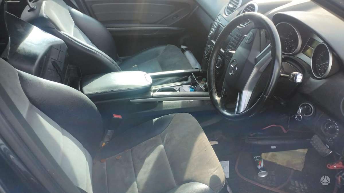 Mercedes-Benz ML320