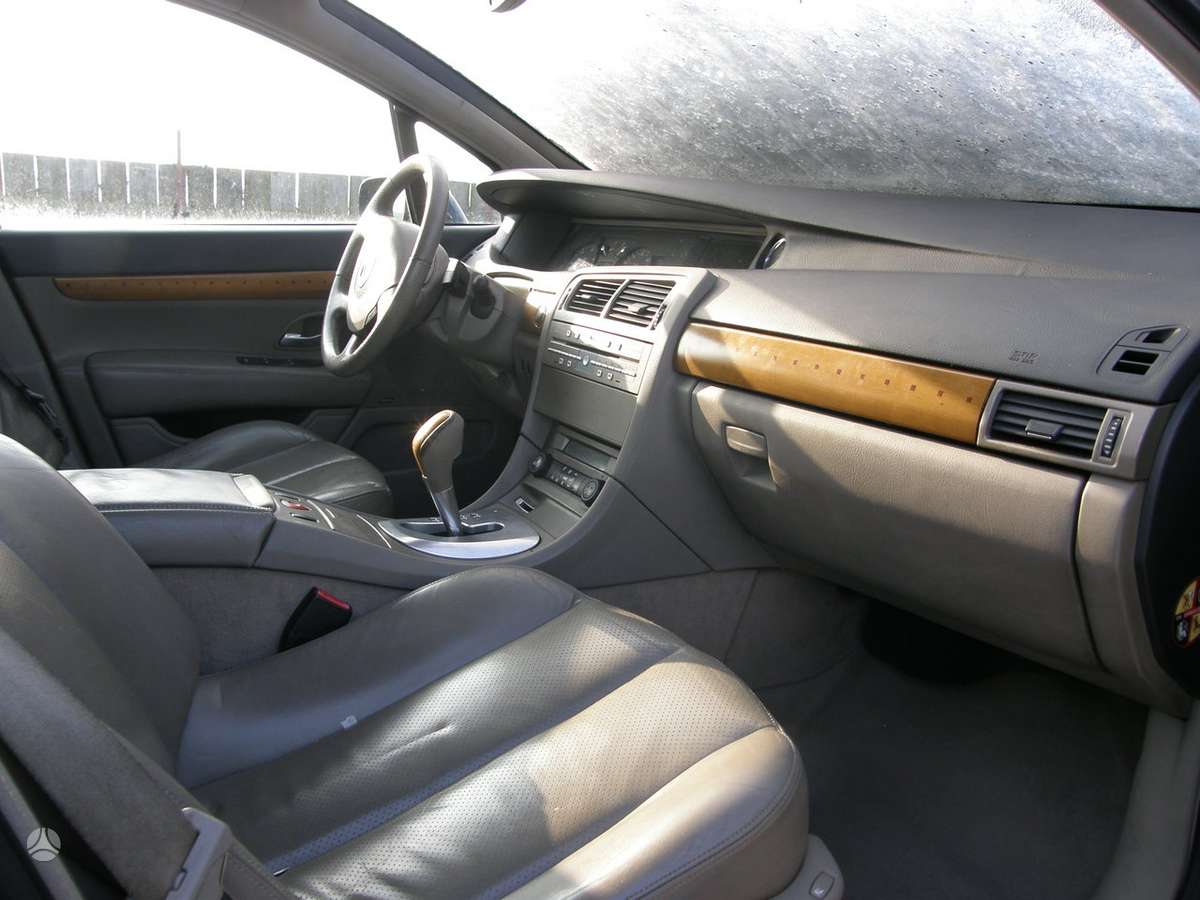 Renault Vel Satis Automobilis dalimis