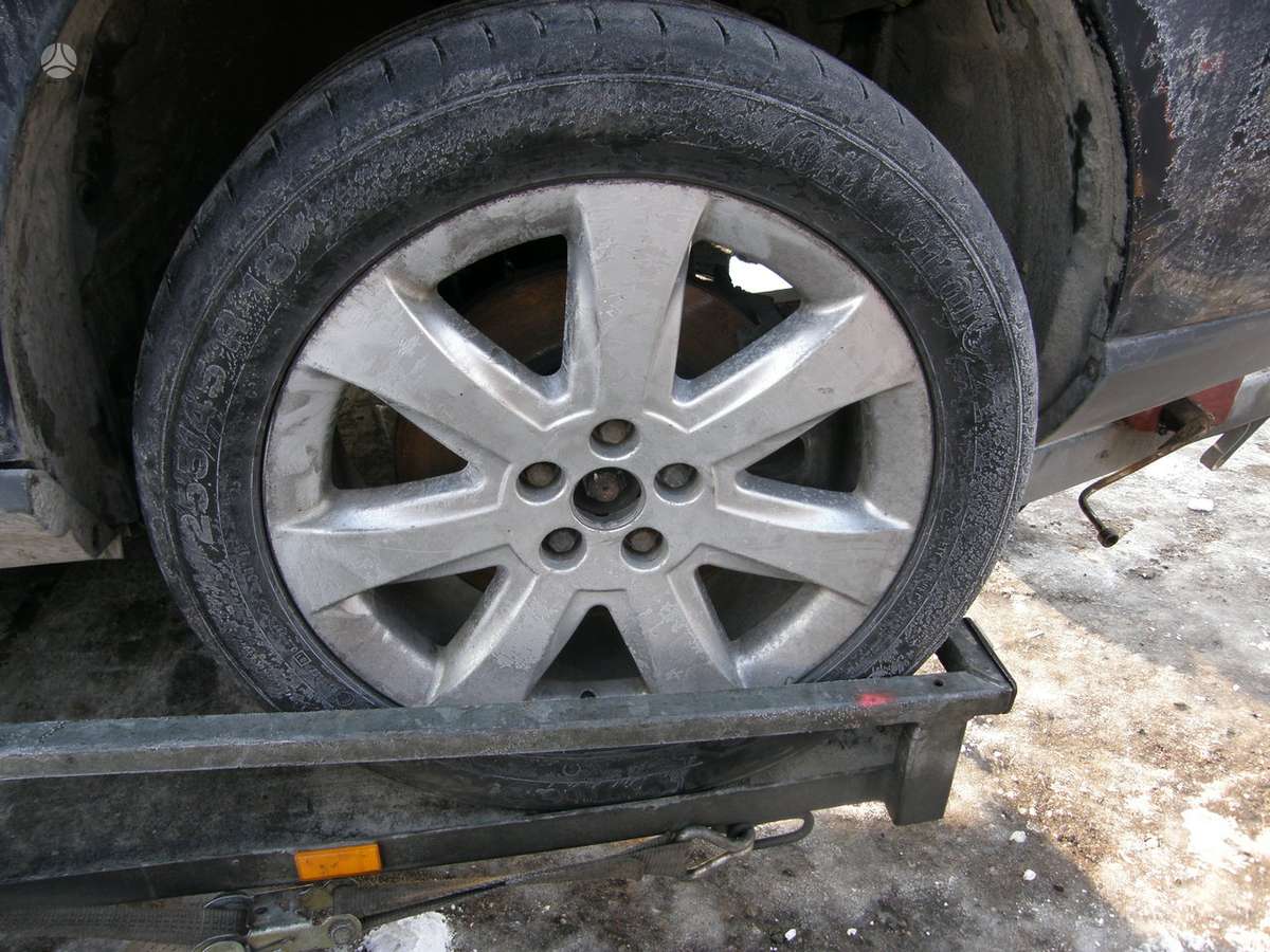 Renault Vel Satis Automobilis dalimis