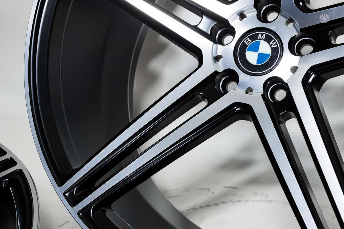 BMW, lengvojo lydinio, R22