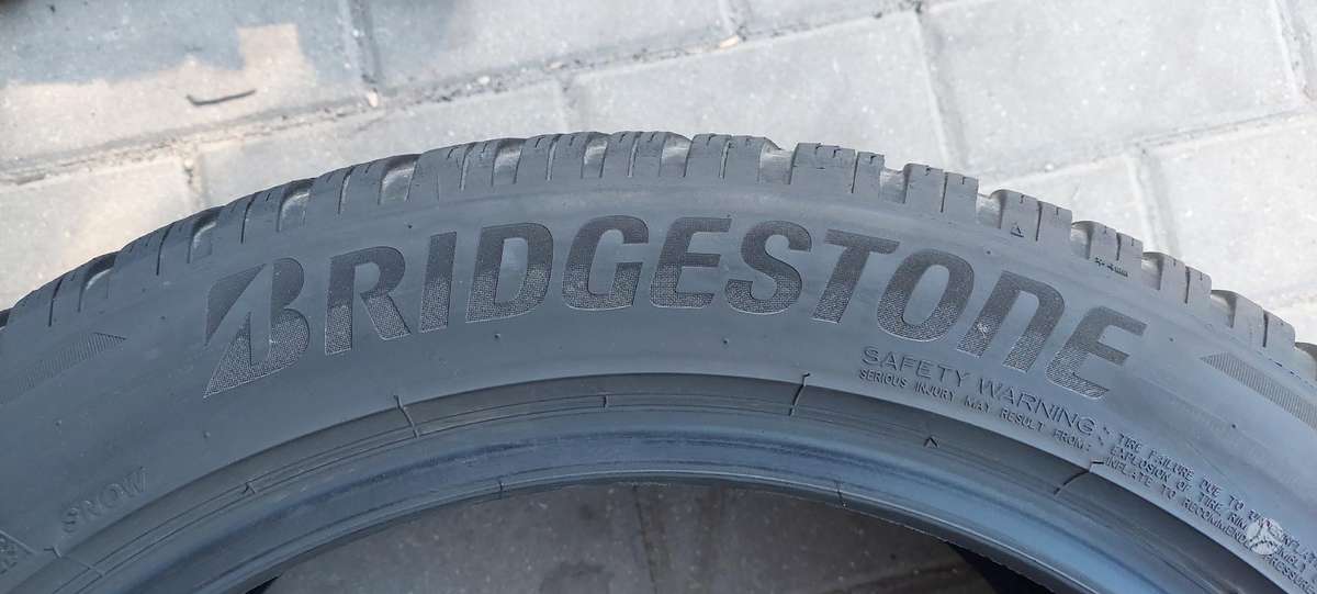 Bridgestone, winter 255/45 R19