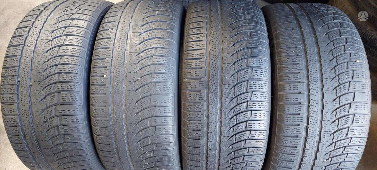 Nokian, зимние 235/40 R19