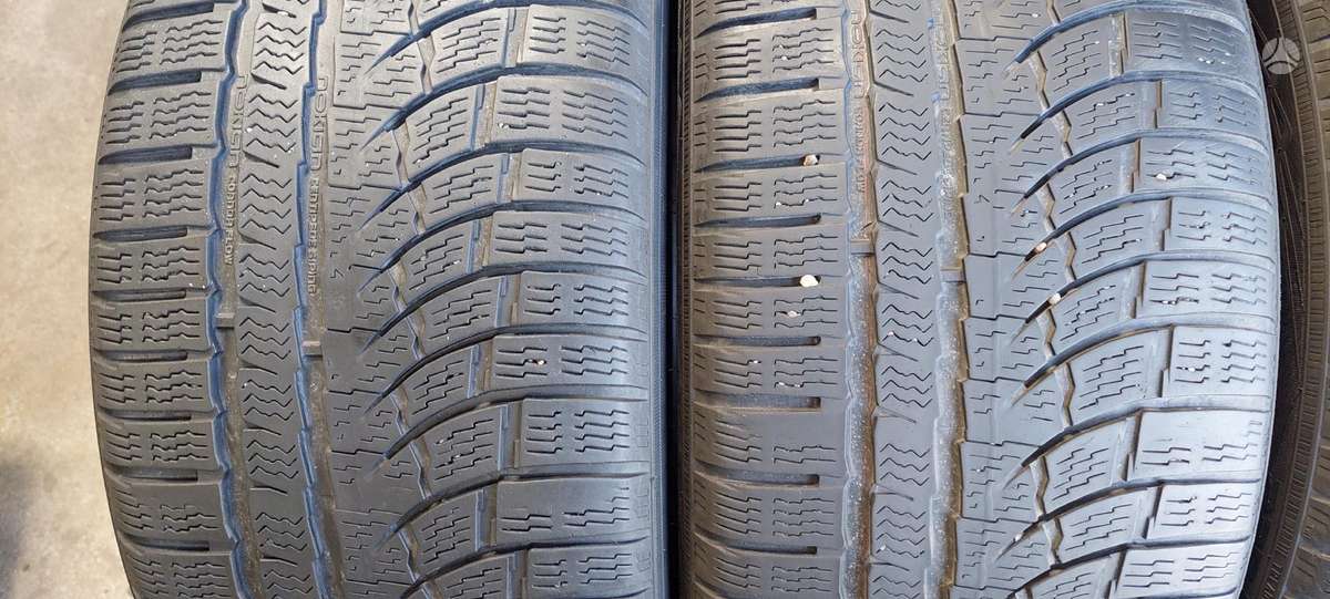 Nokian, žieminės 235/40 R19